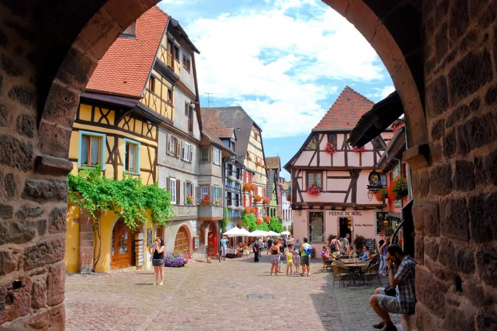 Riquewihr_Colmar-alsatian-villages_1600x1066